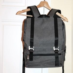 A Picnic Time brand OTG Traverse Backpack Cooler Hiking Backpack